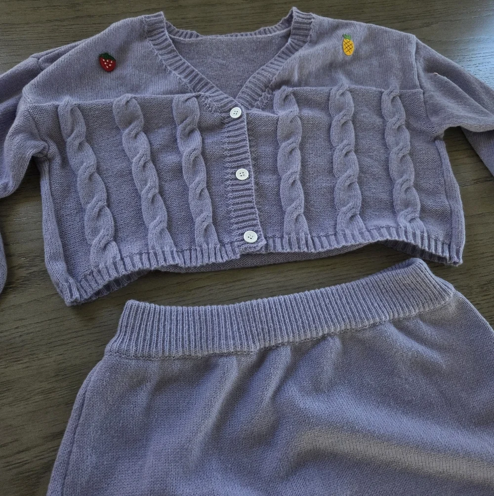 Knitted Set - Picture 7 of 9